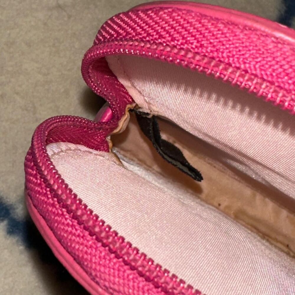 Vintage Y2K Coach Heart Coin Case - Picture 3 of 4